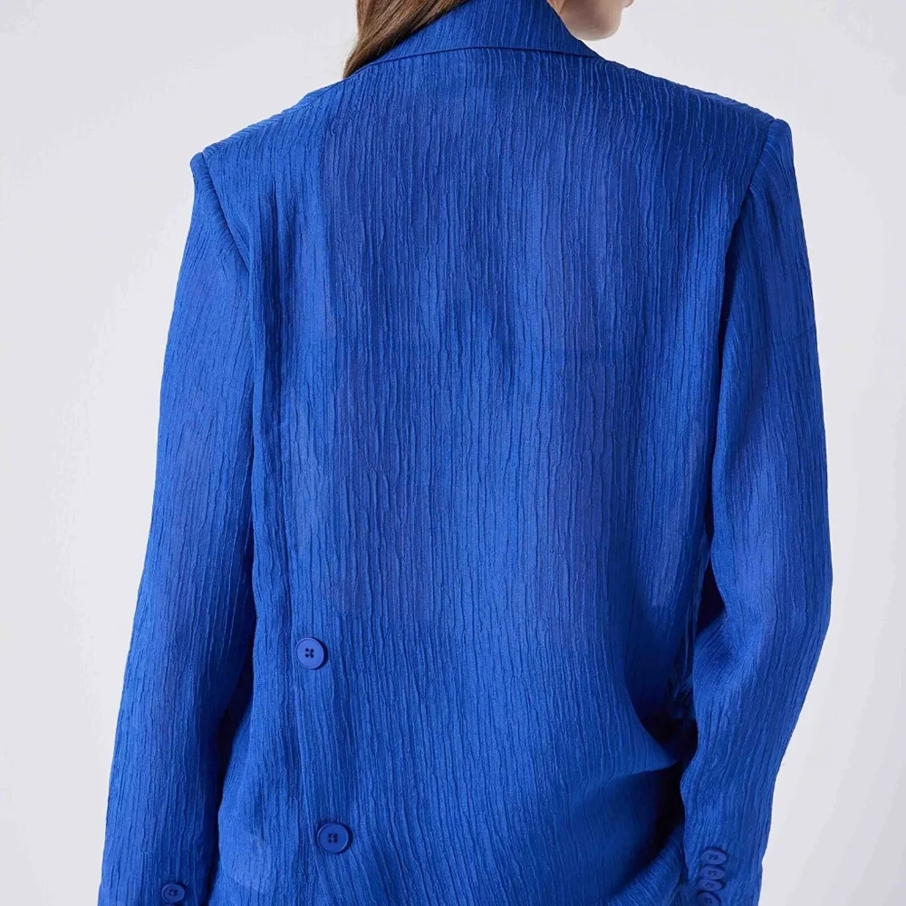Blazer - Picture 2 of 5